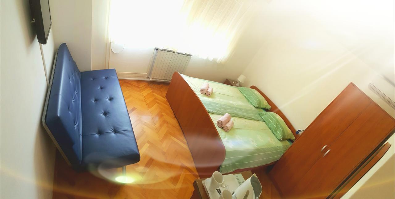 Bed and Breakfast Pansion Margerita à Poreč Extérieur photo